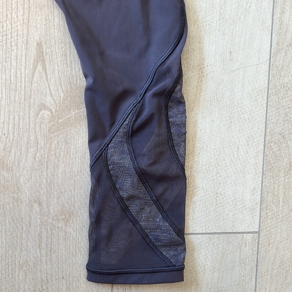Lululemon leggings - Picture 3 of 5